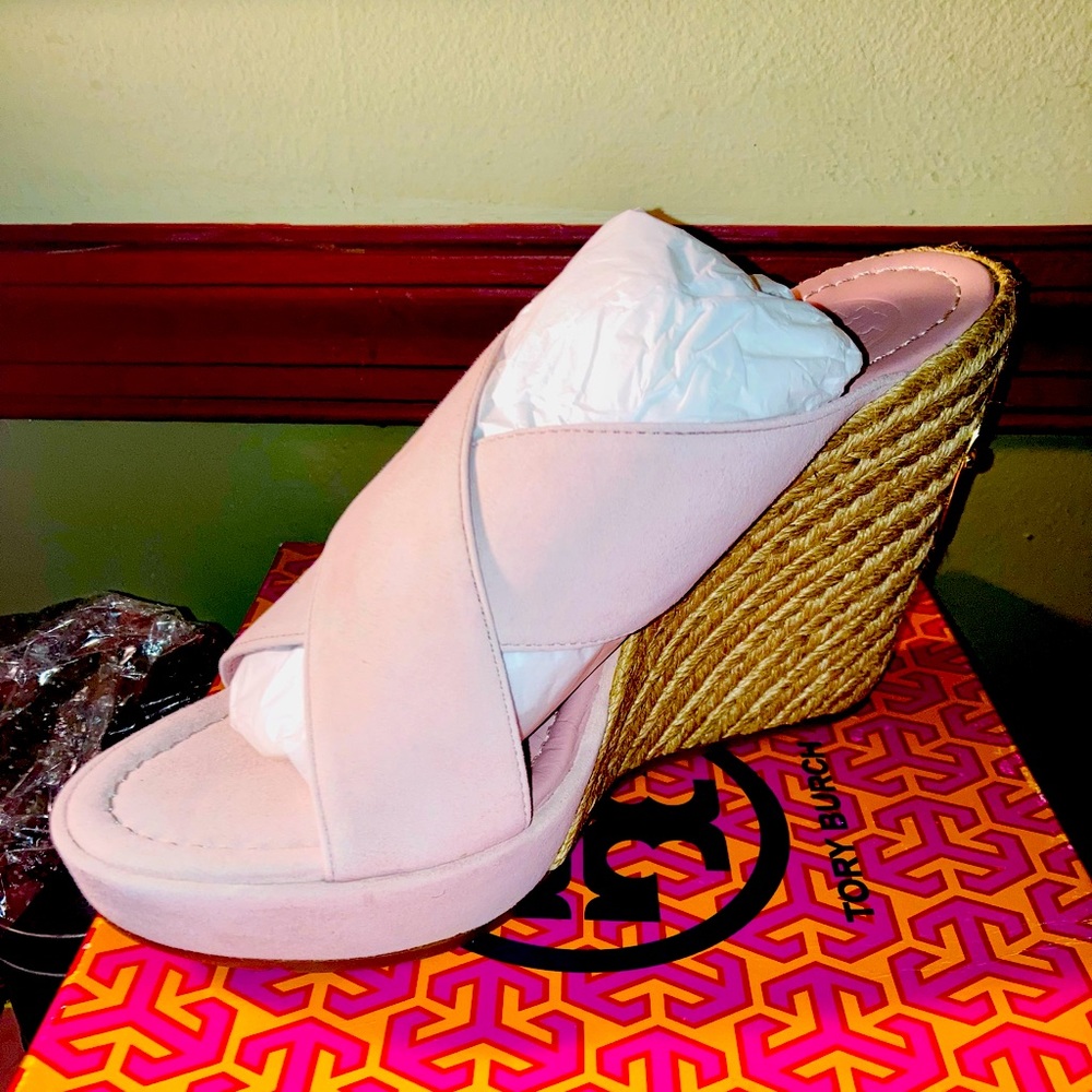BNWT Rare!!! Tory Burch Bailey 110MM Lancaster Suede Wedges